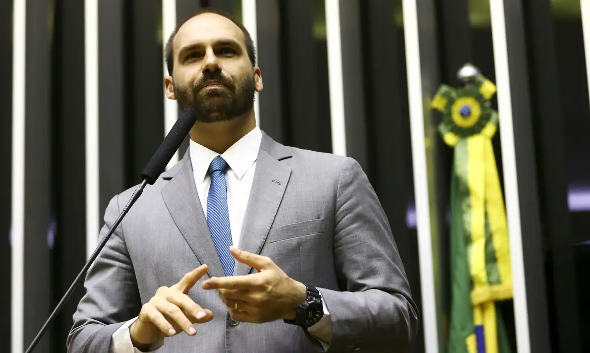 iZap Softworks - Moraes abre inquérito para investigar Eduardo Bolsonaro